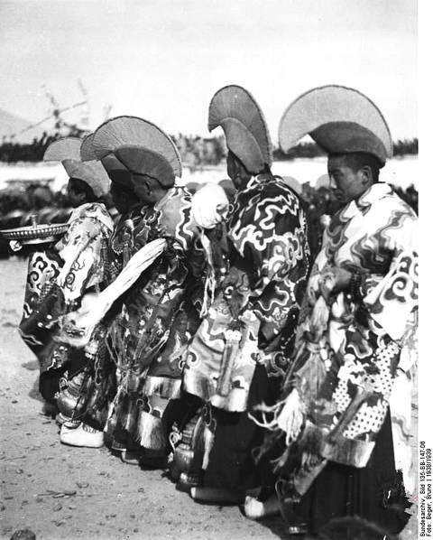 1903��Ӣ����������ʱ���ĵ���Ƭ